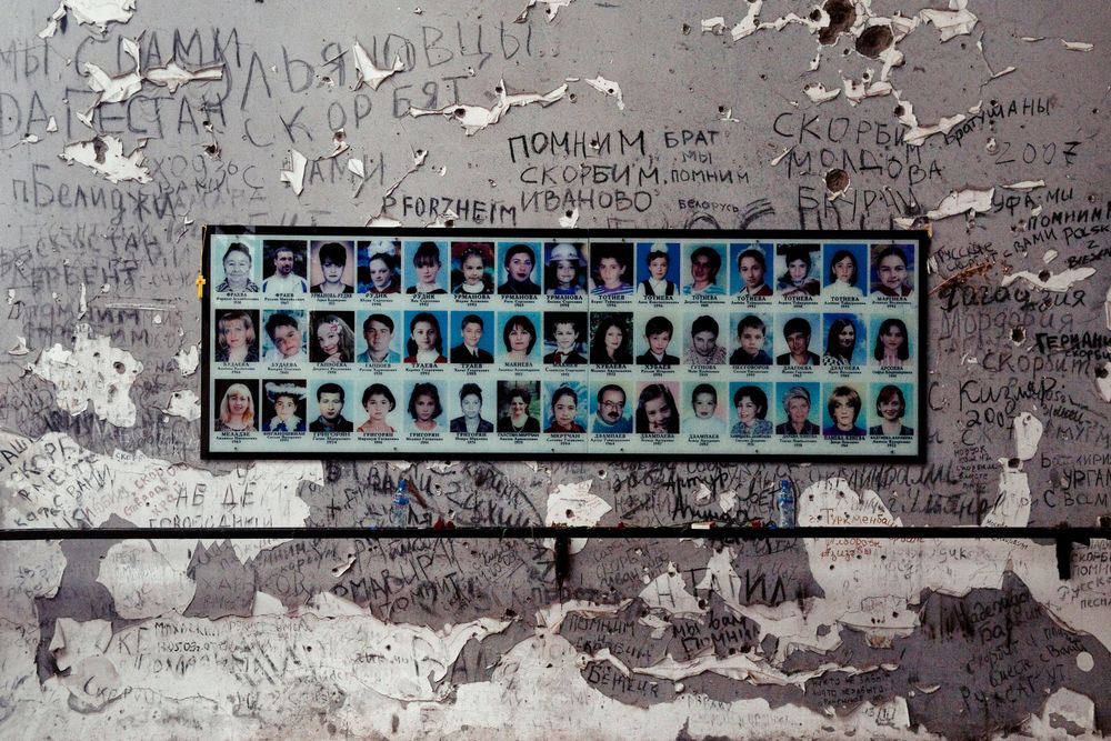 Беслан. Старая школа. Фотография Оксаны Юшко. 7–12 апреля 2013 года